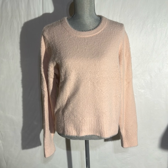 Old Navy Light Pink Fuzzy Sweater - Size XL - Picture 1 of 4